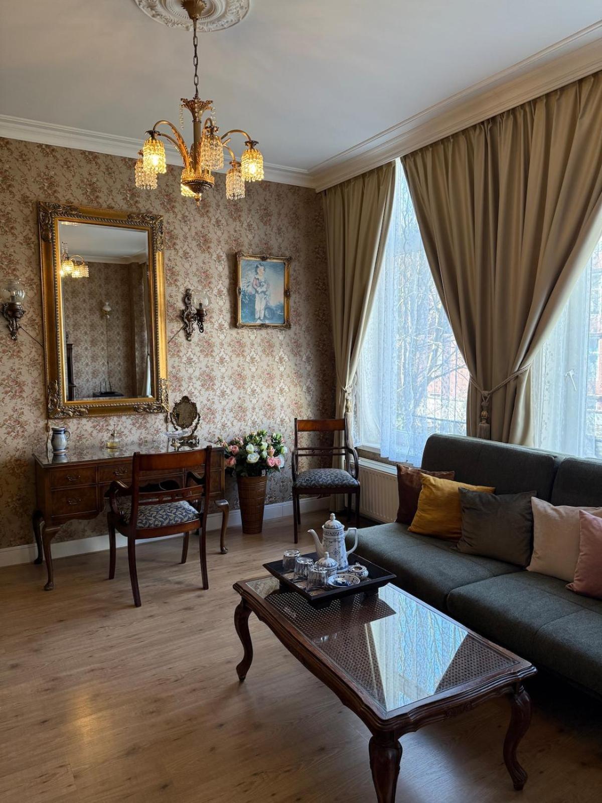 Luxurious Classical Dutch Styled Room In City Centre Of The Hague - Home Stay Bagian luar foto