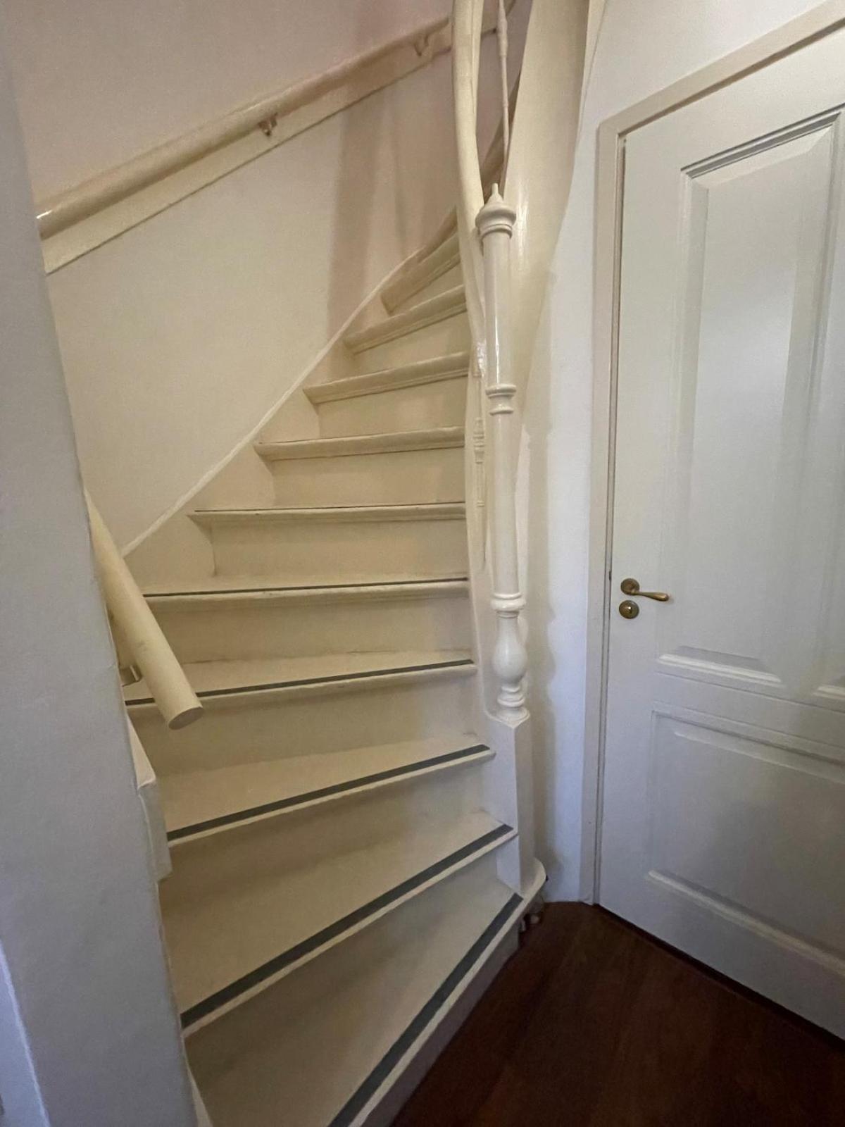 Luxurious Classical Dutch Styled Room In City Centre Of The Hague - Home Stay Bagian luar foto